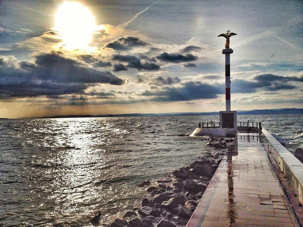 Sunset Beach Apartment Siófok Esterno foto