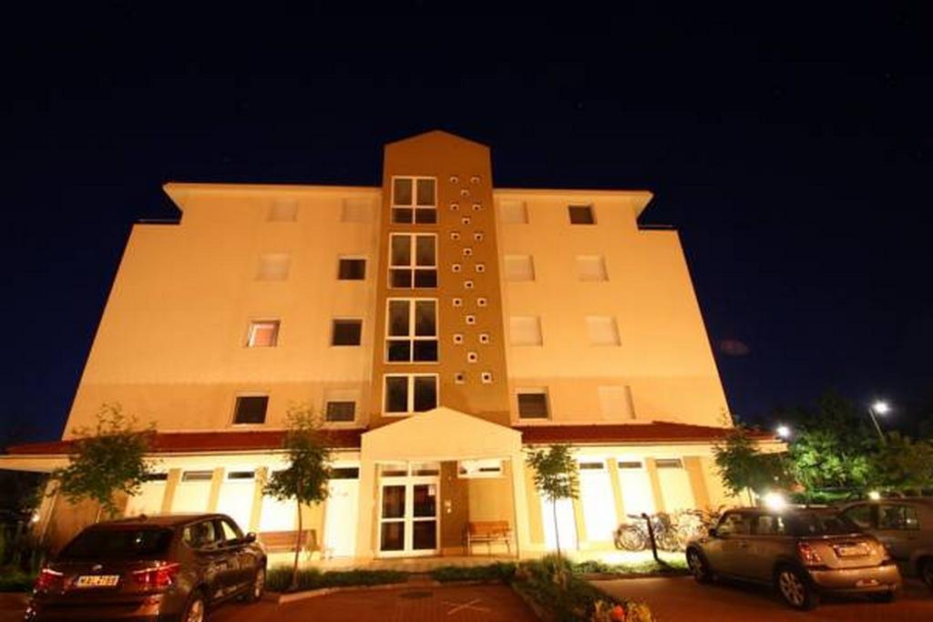 Sunset Beach Apartment Siófok Esterno foto