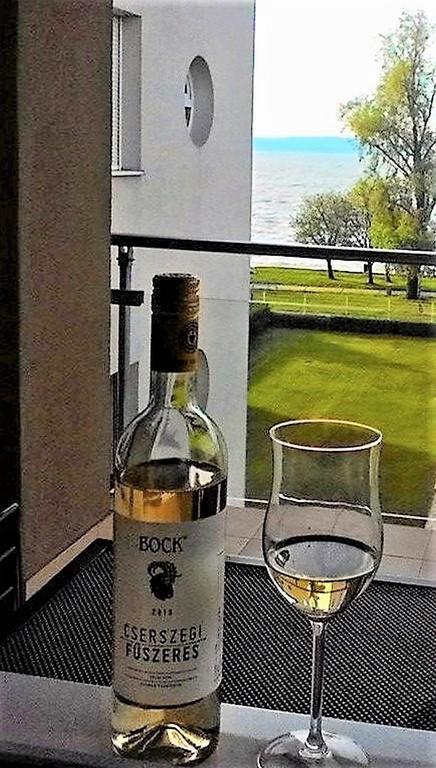 Sunset Beach Apartment Siófok Esterno foto